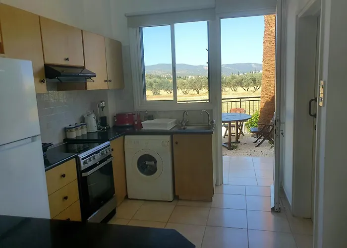 G&e Harbour Maisonette Number 13