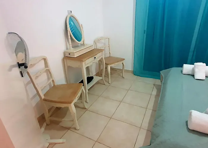 G&e Harbour Maisonette Number 13 * Lachi