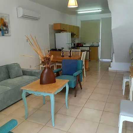 Apartment G&e Harbour Maisonette Number 13 Lachi