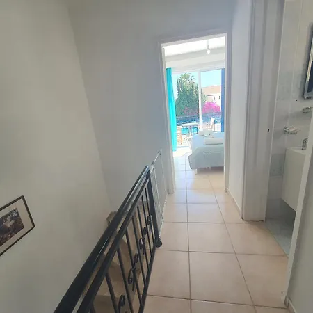 G&e Harbour Maisonette Number 13 Apartment Lachi