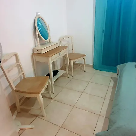 G&e Harbour Maisonette Number 13 * Латхи